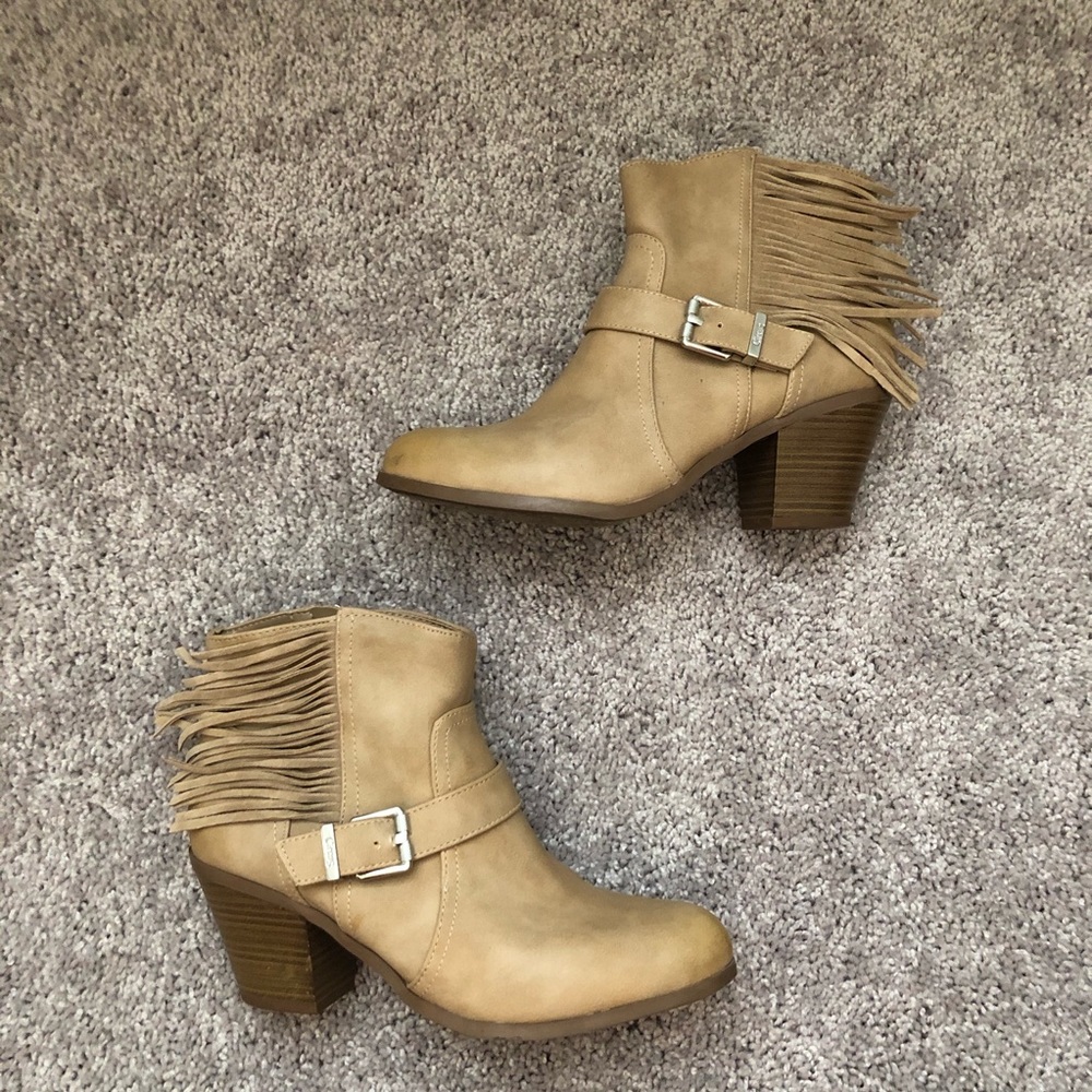 Tan Fringe Booties!